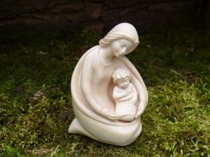 Marie selon la Bible, ou selon la tradition catholique?